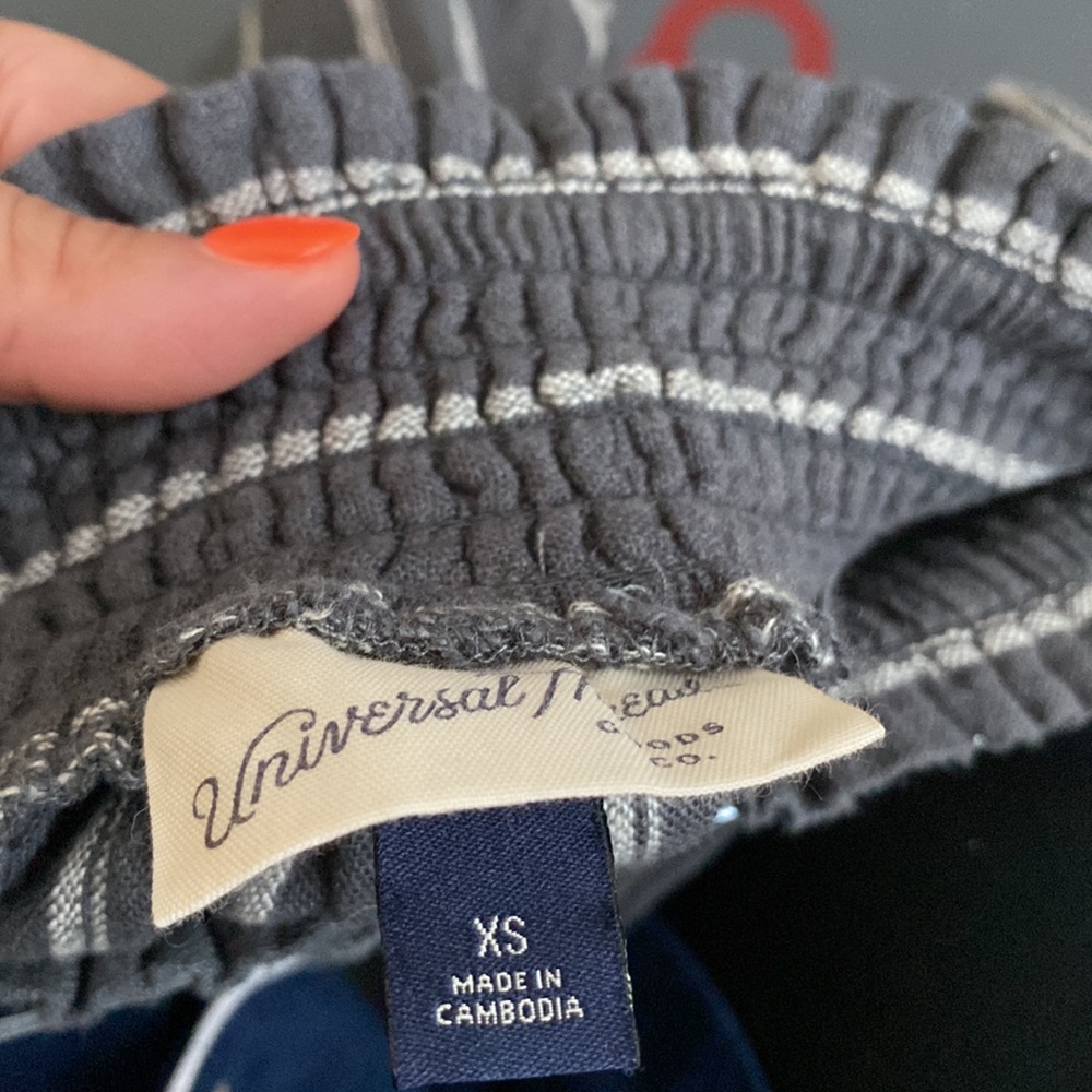 Universal Thread Shorts - Picture 4 of 5